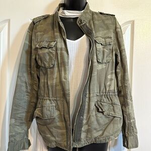 Loft fun camo jacket